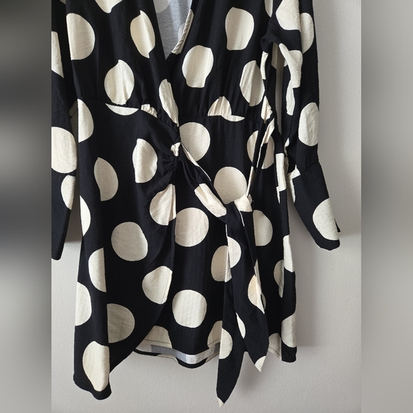 Black and Cream Polka Dot Fabric - Picture 11 of 11
